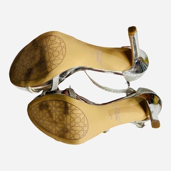 Jewel Badgley Mischka Silver Strappy Platform Sandal Size 6.5 - Picture 8 of 8